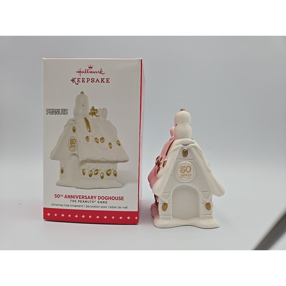 2015 Peanuts 50th Anniversary Doghouse‎ Hallmark Keepsake Ornament Snoopy